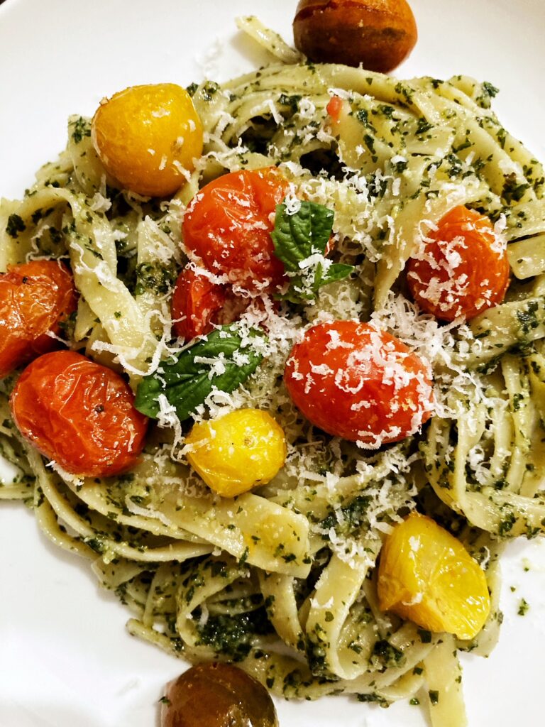 Pesto pasta with tomatoes