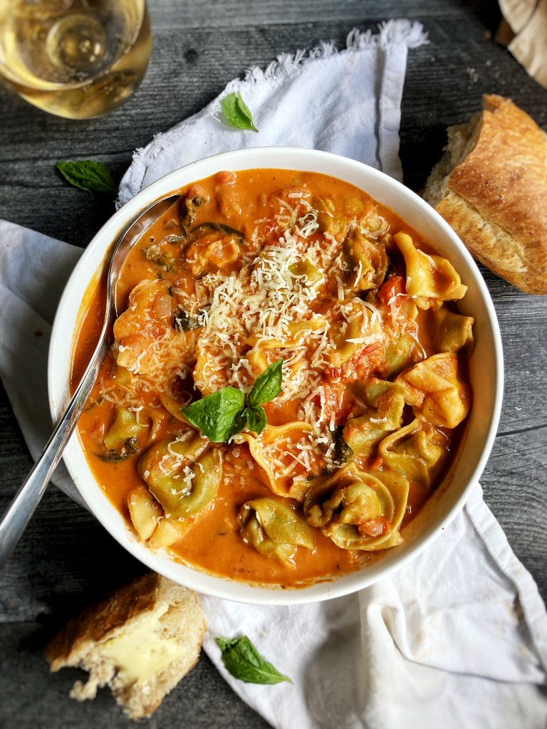 creamy tomato tortellini soup with spinach